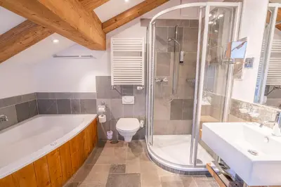 Ein Badezimmer in der Unterkunft Lifestyle & Spa Hotel Grächerhof