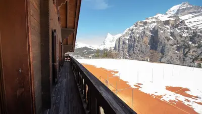 Ein allgemeiner Bergblick oder ein Berglick von des Hotels aus