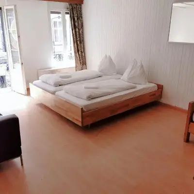 Linda Apartment 33