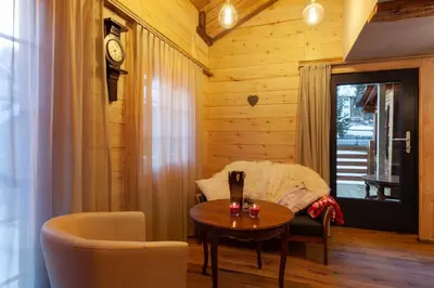 Ein Sitzbereich in der Unterkunft Chalet Schuler