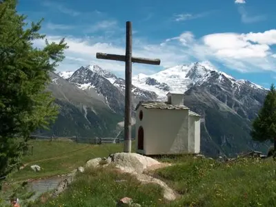 Ein allgemeiner Bergblick oder ein Berglick von der Ferienwohnung aus