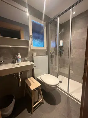 Ein Badezimmer in der Unterkunft Chalet Solaria 2 bedrooms with mountain and garden view