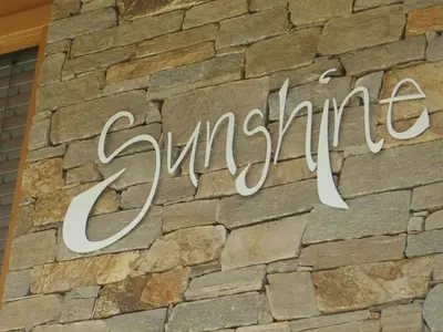 Ein Zertifikat, Auszeichnung, Logo oder anderes Dokument, das in der Unterkunft Chalet Sunshine ausgestellt ist