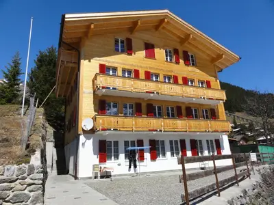 Das Gebäude in dem sich die Ferienwohnung befindet