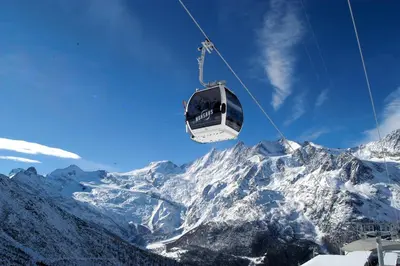 Ein allgemeiner Bergblick oder ein Berglick von der Ferienwohnung aus