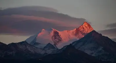 Ein allgemeiner Bergblick oder ein Berglick von der Ferienwohnung aus