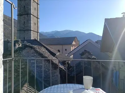 Ein allgemeiner Bergblick oder ein Berglick von der Ferienwohnung aus