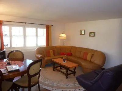 Ein Sitzbereich in der Unterkunft Ferienwohnung Edelweiss