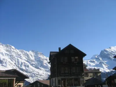 Ein allgemeiner Bergblick oder ein Berglick von der Ferienwohnung aus