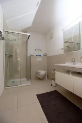 Ein Badezimmer in der Unterkunft Eggetli