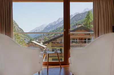 Ein allgemeiner Bergblick oder ein Berglick von der Ferienwohnung aus