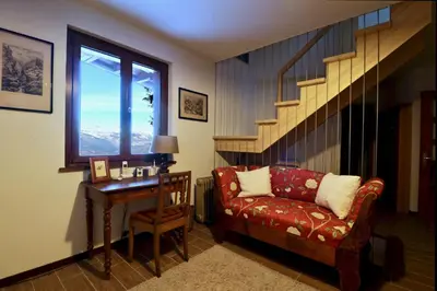 Ein Sitzbereich in der Unterkunft Modern and well equipped apartment, 500m from the 4 Vallées ski area