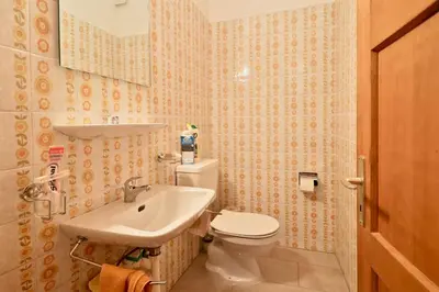 Ein Badezimmer in der Unterkunft Beautiful apartment in the Mayens de Sion, 500m from the Ours piste - 4 Vallées