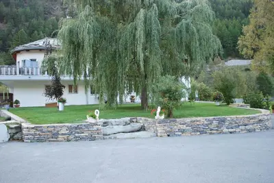 Ein Garten an der Unterkunft Aquarell Apartments