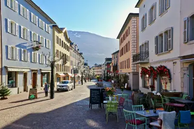 Ein allgemeiner Bergblick oder ein Berglick von der Ferienwohnung aus