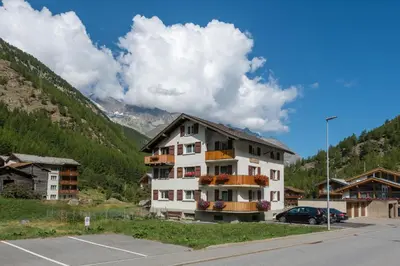 Ein allgemeiner Bergblick oder ein Berglick von der Ferienwohnung aus