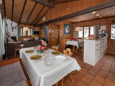 Küche/Küchenzeile in der Unterkunft Chalet Sven Heul by Interhome