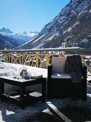 Ein allgemeiner Bergblick oder ein Berglick von der Ferienwohnung aus