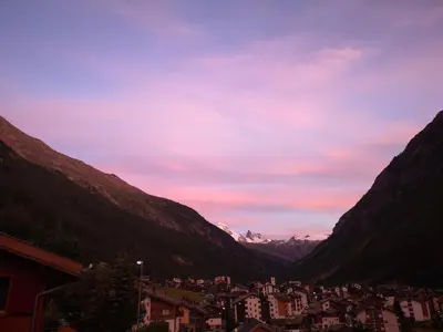 Ein allgemeiner Bergblick oder ein Berglick von der Ferienwohnung aus