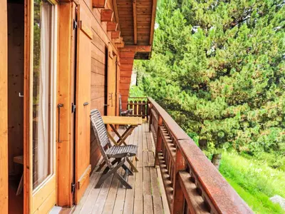 Ein Garten an der Unterkunft Chalet Mungg by Interhome