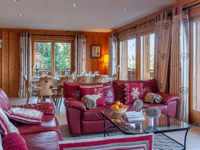 Ein Sitzbereich in der Unterkunft Chalet Agneau by Interhome