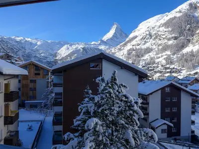 Ein allgemeiner Bergblick oder ein Berglick von der Ferienwohnung aus