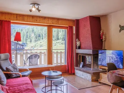 TV/Unterhaltungsangebot in der Unterkunft Apartment Dents Rousses H2 by Interhome