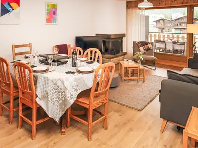 Ein Sitzbereich in der Unterkunft Apartment Dents Rousses C1 by Interhome