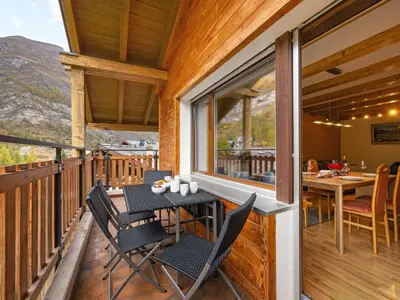 Ein allgemeiner Bergblick oder ein Berglick von der Ferienwohnung aus