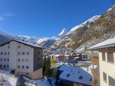 Ein allgemeiner Bergblick oder ein Berglick von der Ferienwohnung aus