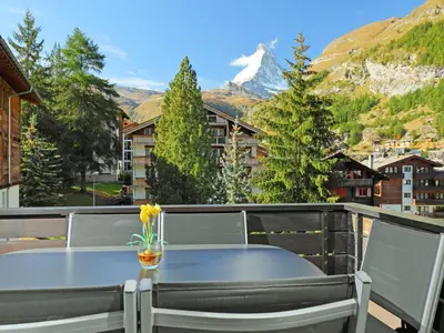Ein allgemeiner Bergblick oder ein Berglick von der Ferienwohnung aus