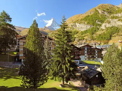 Ein allgemeiner Bergblick oder ein Berglick von der Ferienwohnung aus