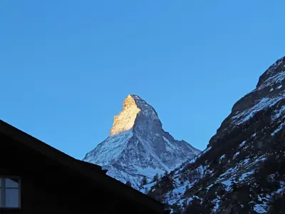 Ein allgemeiner Bergblick oder ein Berglick von der Ferienwohnung aus