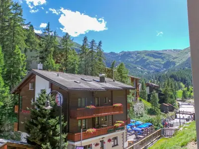 Ein allgemeiner Bergblick oder ein Berglick von der Ferienwohnung aus