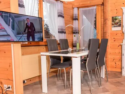 TV/Unterhaltungsangebot in der Unterkunft Apartment Kelly by Interhome