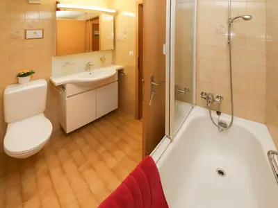 Ein Badezimmer in der Unterkunft Apartment Belmi by Interhome