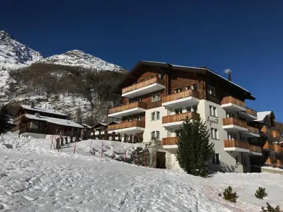 Ein allgemeiner Bergblick oder ein Berglick von der Ferienwohnung aus