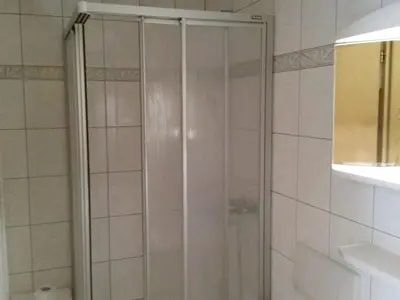Ein Badezimmer in der Unterkunft Apartment ABC Ferienwohnung 1 1- OG Süd by Interhome