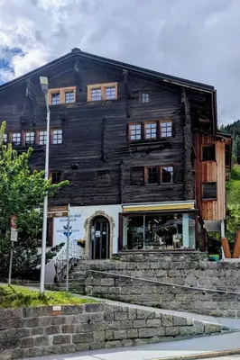 Das Gebäude in dem sich die Ferienwohnung befindet