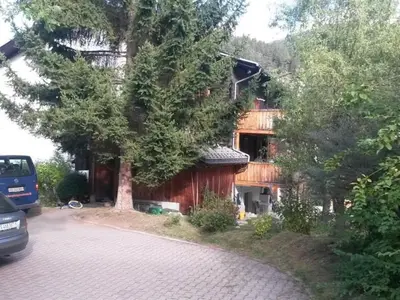 Das Gebäude in dem sich die Ferienwohnung befindet