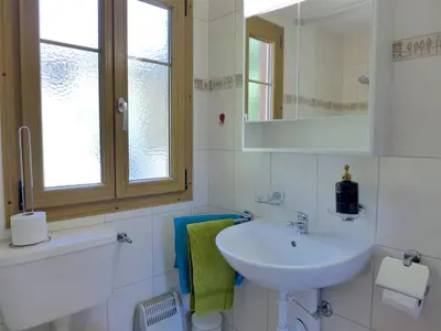 Ein Badezimmer in der Unterkunft Chalet Zur Säge by Interhome