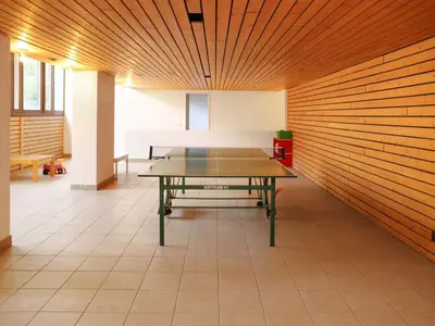 Tischtennis in der Unterkunft Apartment Jeanne D'Arc Apt- H-58 by Interhome oder in der Nähe