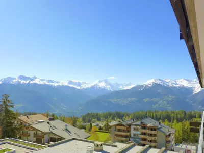 Ein allgemeiner Bergblick oder ein Berglick von der Ferienwohnung aus