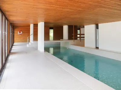 Der Swimmingpool an oder in der Nähe von Apartment Jeanne D'Arc Apt- D-33 by Interhome