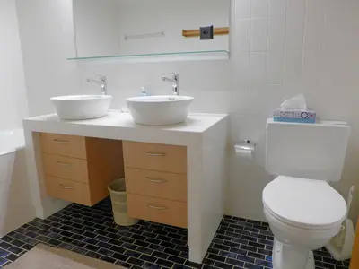 Ein Badezimmer in der Unterkunft Apartment Victoria C 8 by Interhome