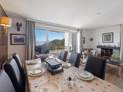 Ein allgemeiner Bergblick oder ein Berglick von der Ferienwohnung aus