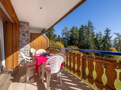 Ein Balkon oder eine Terrasse in der Unterkunft Apartment Résidence Le Chalet 5 by Interhome