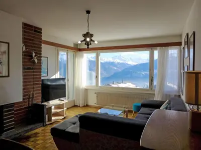 Ein allgemeiner Bergblick oder ein Berglick von der Ferienwohnung aus