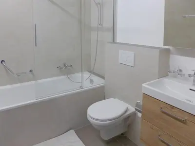 Ein Badezimmer in der Unterkunft Apartment Clair-Azur B 65 by Interhome
