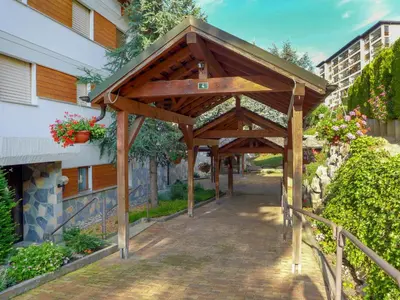 Das Gebäude in dem sich die Ferienwohnung befindet